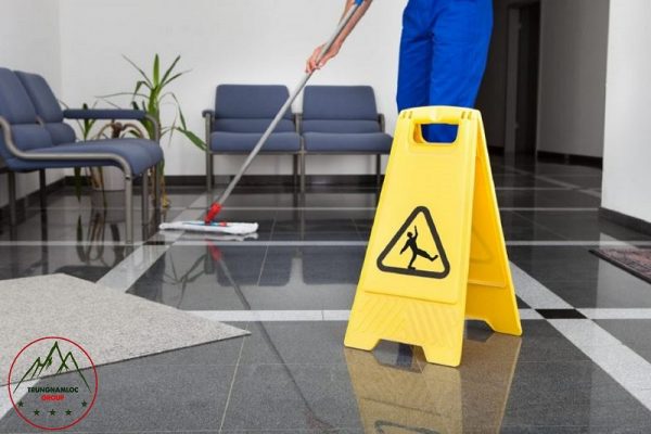 Thuê dịch vụ vệ sinh văn phòng ở Quận 1 TPHCM