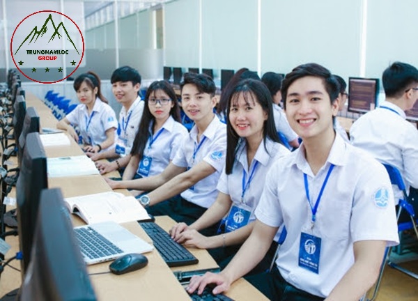 Lộ trình phát triển nghề kiểm toán: Từ sinh viên mới ra trường đến chủ phần hùn công ty kiểm toán